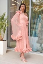 Φόρεμα midi one shoulder με 3D λουλούδια σομόν - Image 4