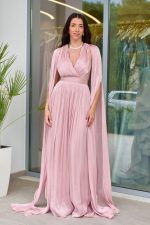 Φόρεμα maxi πλισέ κρουαζέ με κάπα dusty pink