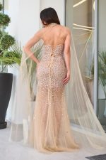 Φόρεμα maxi διακοσμημένο με πέτρες και κάπα nude - Image 4