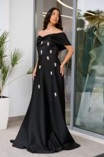 Φόρεμα maxi off shoulder με διακοσμητικές πέτρες μαύρο - Image 4