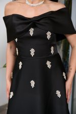 Φόρεμα maxi off shoulder με διακοσμητικές πέτρες μαύρο - Image 6