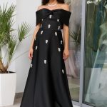 Φόρεμα maxi off shoulder με διακοσμητικές πέτρες μαύρο